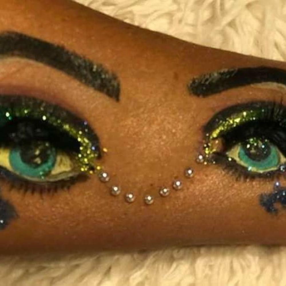 Meet your Posher, Loretta